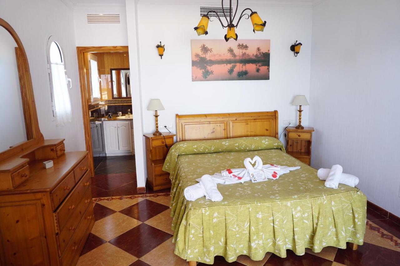 Apartamentos Punta Prima Beach Exterior photo