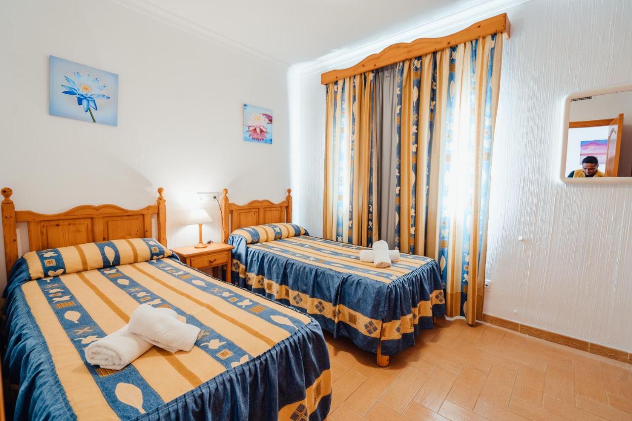 Apartamentos Punta Prima Beach Exterior photo